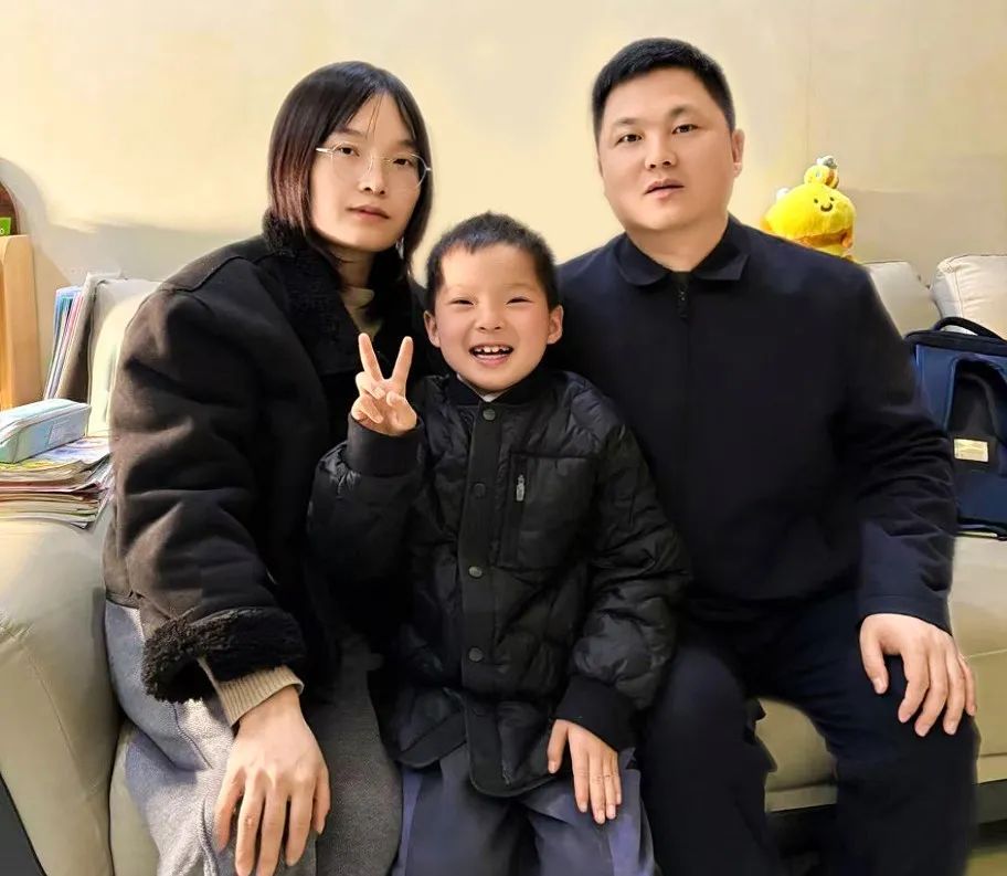 异地恋家庭怎么解决_怎么解决异地恋家庭问题_异地家庭的日常