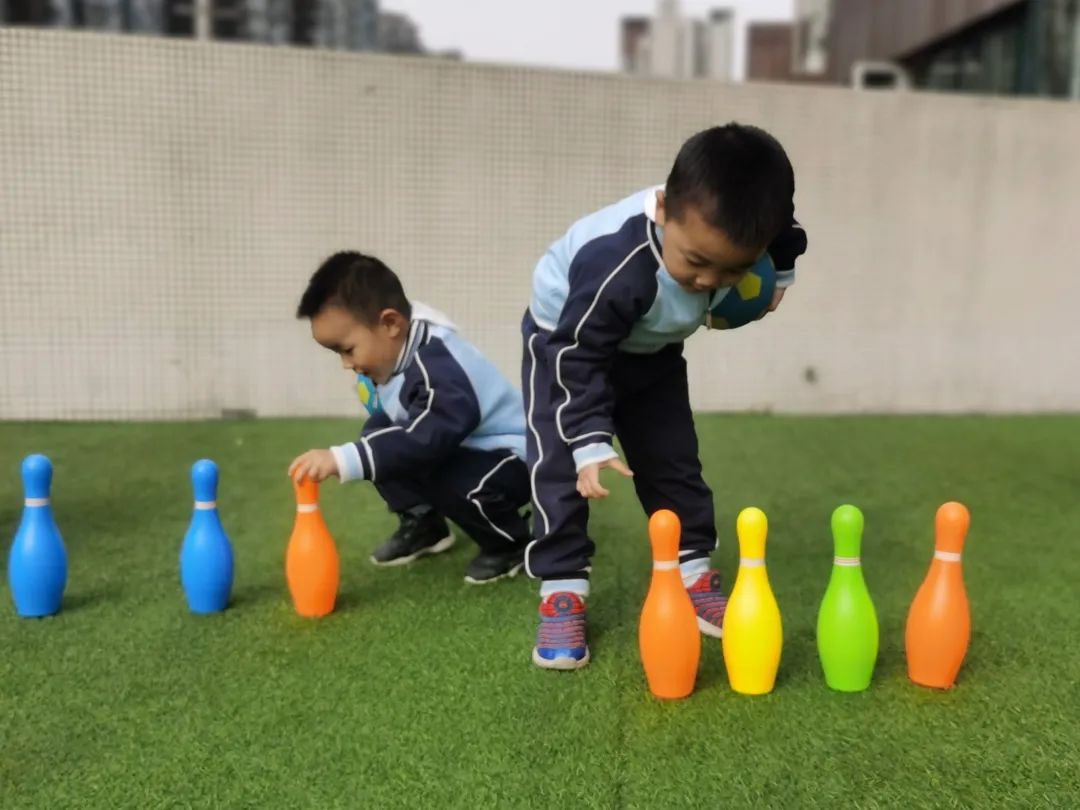 足球规则日常双人颠球是什么_足球规则日常双人颠球视频_足球双人颠球日常规则
