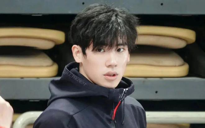 奥运游泳冠军男帅_2021游泳奥运冠军男_奥运会游泳男金牌