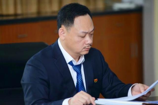 中国举重冠军占旭刚_举重冠军张旭刚_战旭刚2004举重冠军