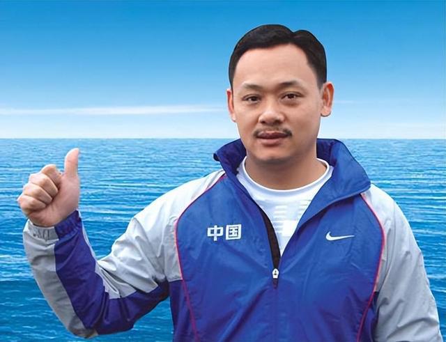 中国举重冠军占旭刚_举重冠军张旭刚_战旭刚2004举重冠军