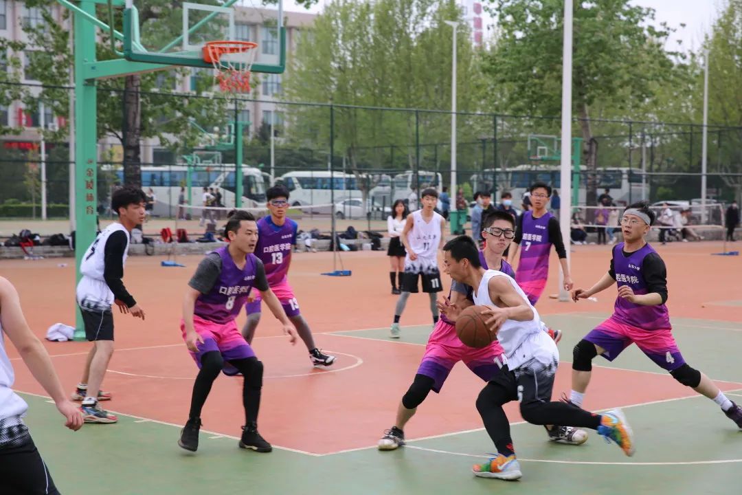 篮球空中跳球规则视频_视频篮球空中规则跳球教学_篮球空跳违规吗